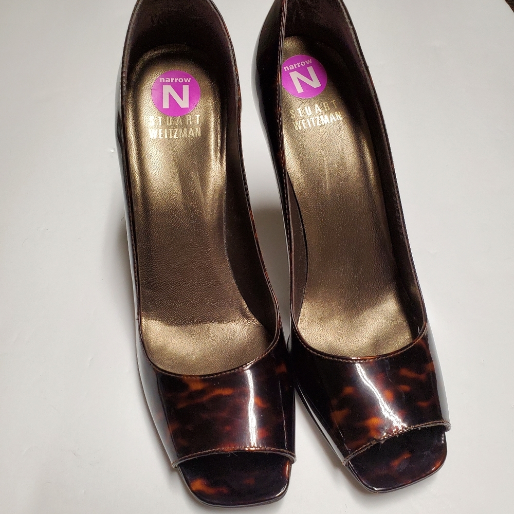 Stuart Weitzman peep-toe pump